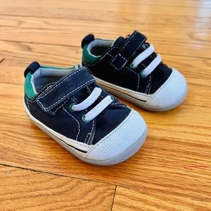 See Kai Run Stevie Sneakers - Navy - Size 4